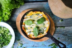 Egg and spinach skillet, a fast and easy dinner recipe